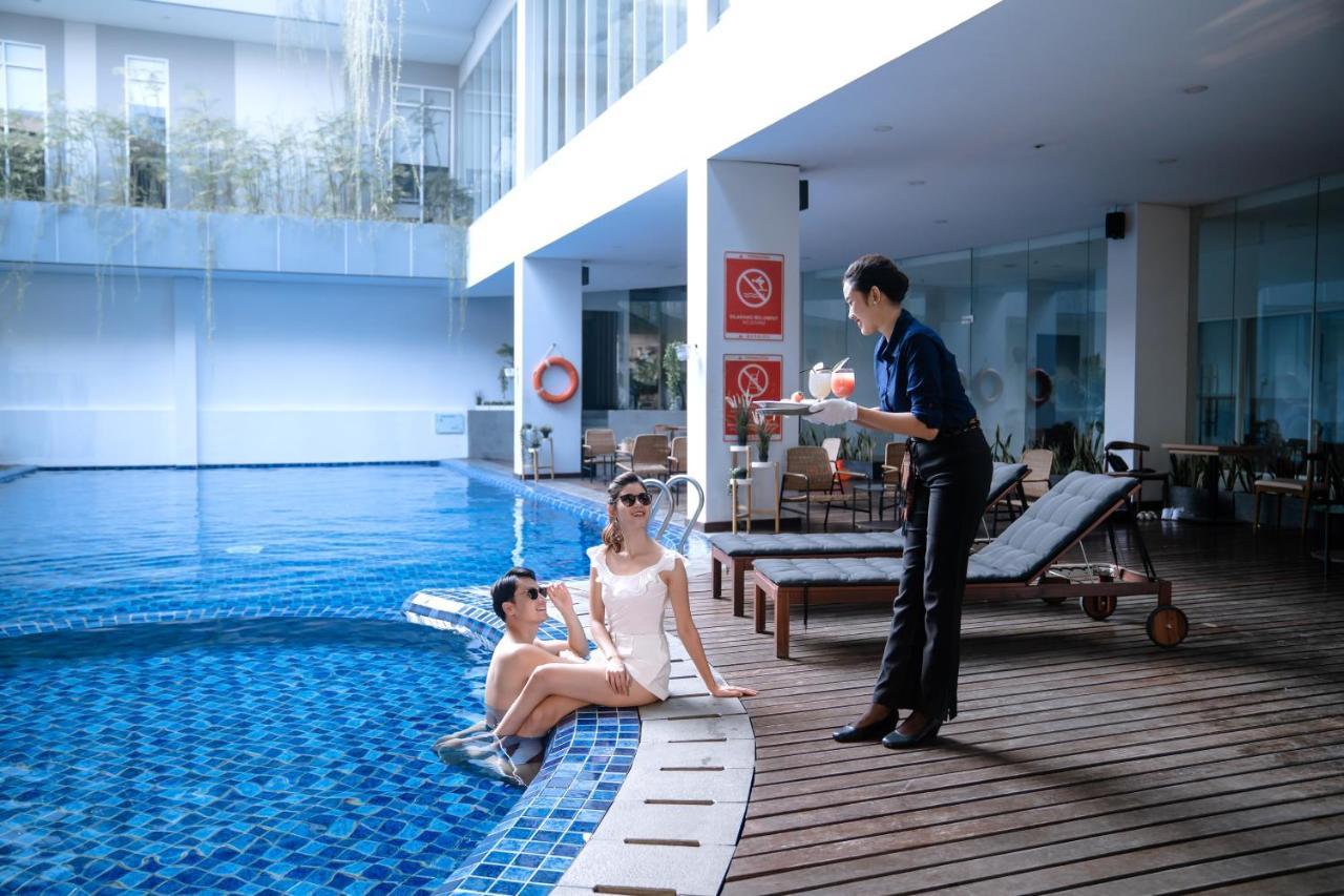Antero Hotel Jababeka Cikarang Exterior photo